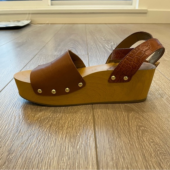 Size 9 Sam Edelman brown studded wedges - Picture 2 of 8